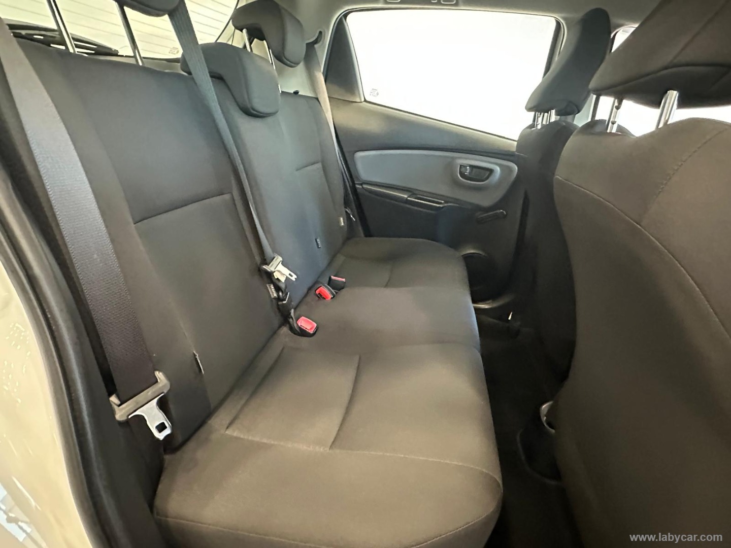Yaris 1.0 5p. Active - immagine 7