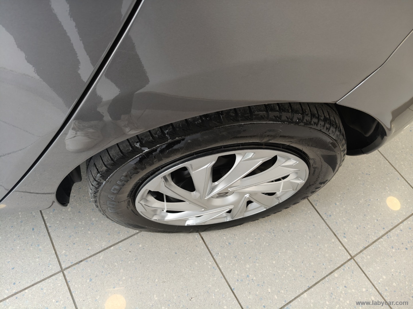 Clio 1.2 75 CV 5p. Costume National - immagine 7
