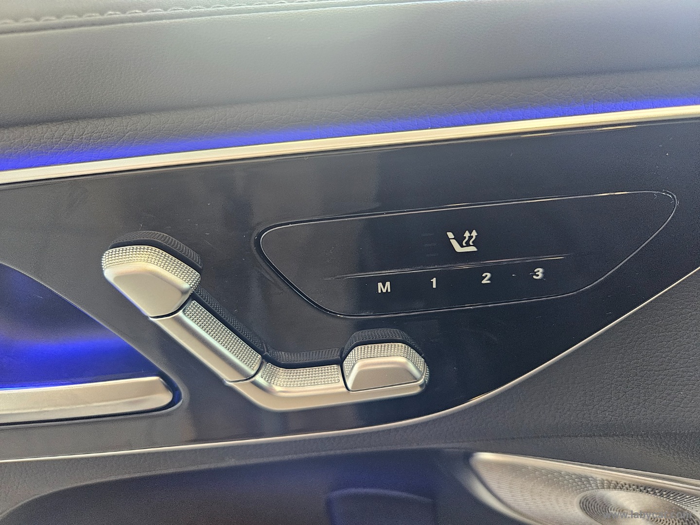 GLC 220 d 4Matic Coupé AMG Line PREMIUM Plus - immagine 7