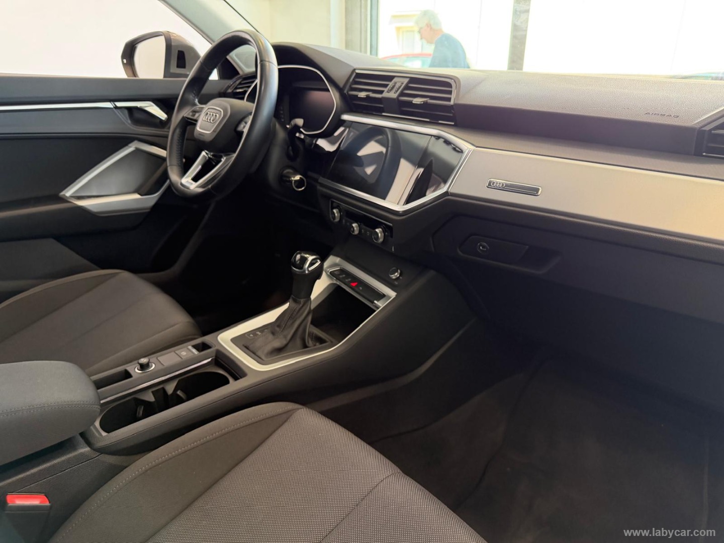 Q3 35 TDI S tronic Business Advanced - immagine 7