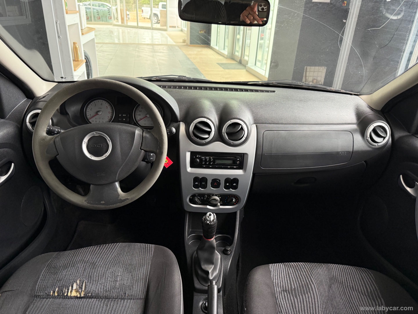 Logan MCV 1.5 dCi 90 CV 5p.ti Blackline - immagine 7