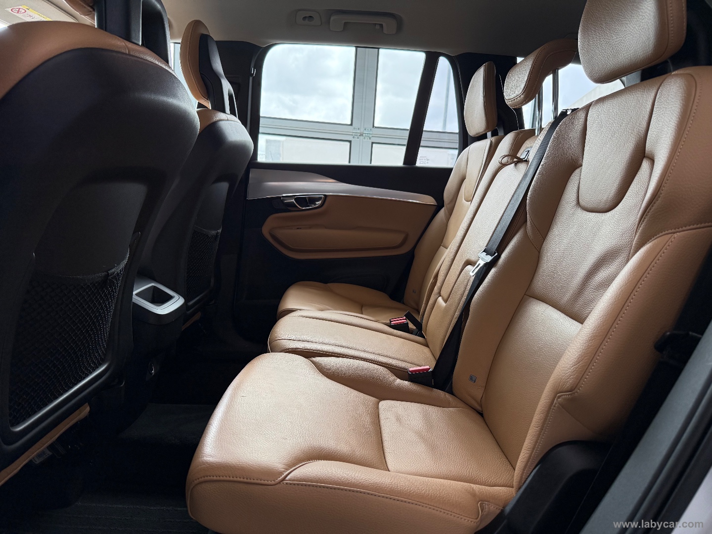 XC90 D5 AWD Geartronic 7 posti Momentum - immagine 7
