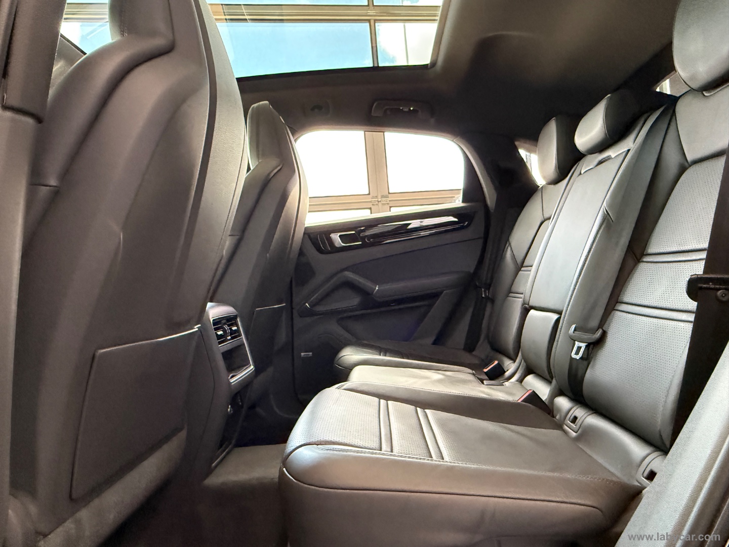 Cayenne Coupè 3.0 V6 - immagine 7