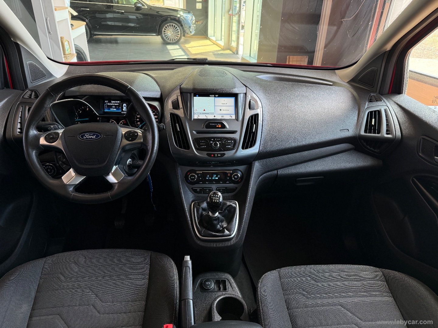 Tourneo Connect 1.5 TDCi 120 CV Plus - immagine 7