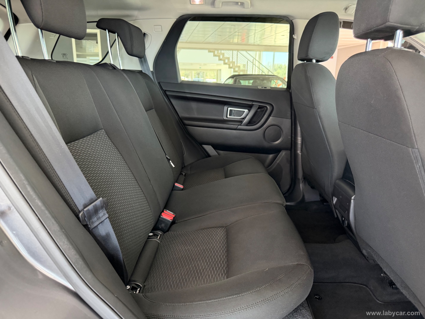 Discovery Sport 2.0 TD4 150 CV Pure - immagine 7