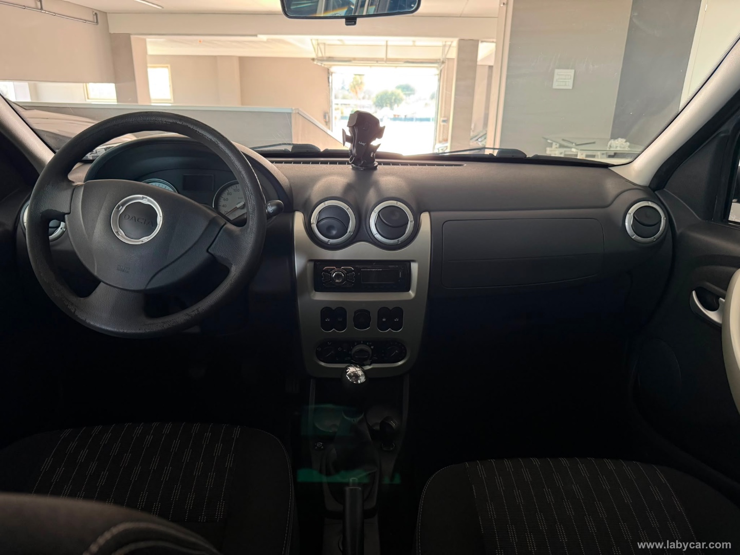 Logan MCV 1.6 85 CV GPL 7p.ti Blackline - immagine 7