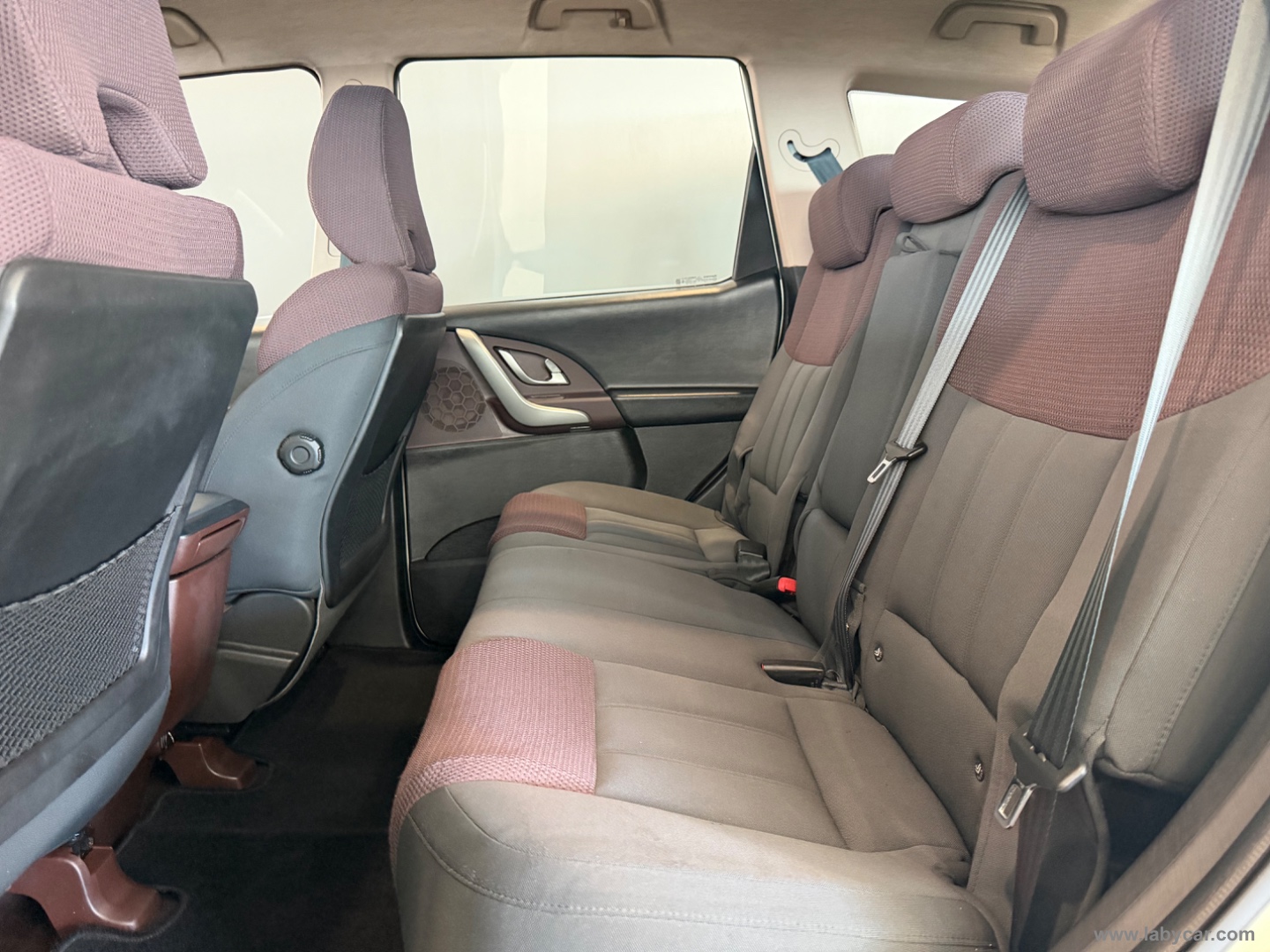 XUV500 2.2 16V FWD W6 - immagine 7