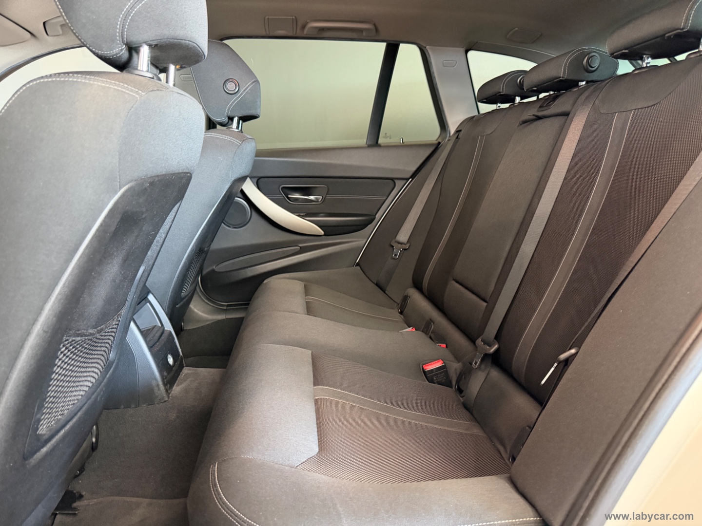 320d Efficient Dynamics Touring - immagine 7