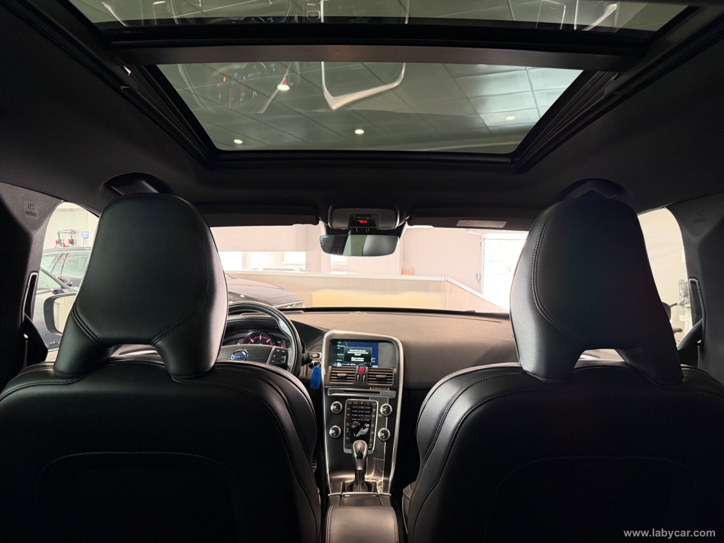 XC60 D4 Geartronic R-design - immagine 7
