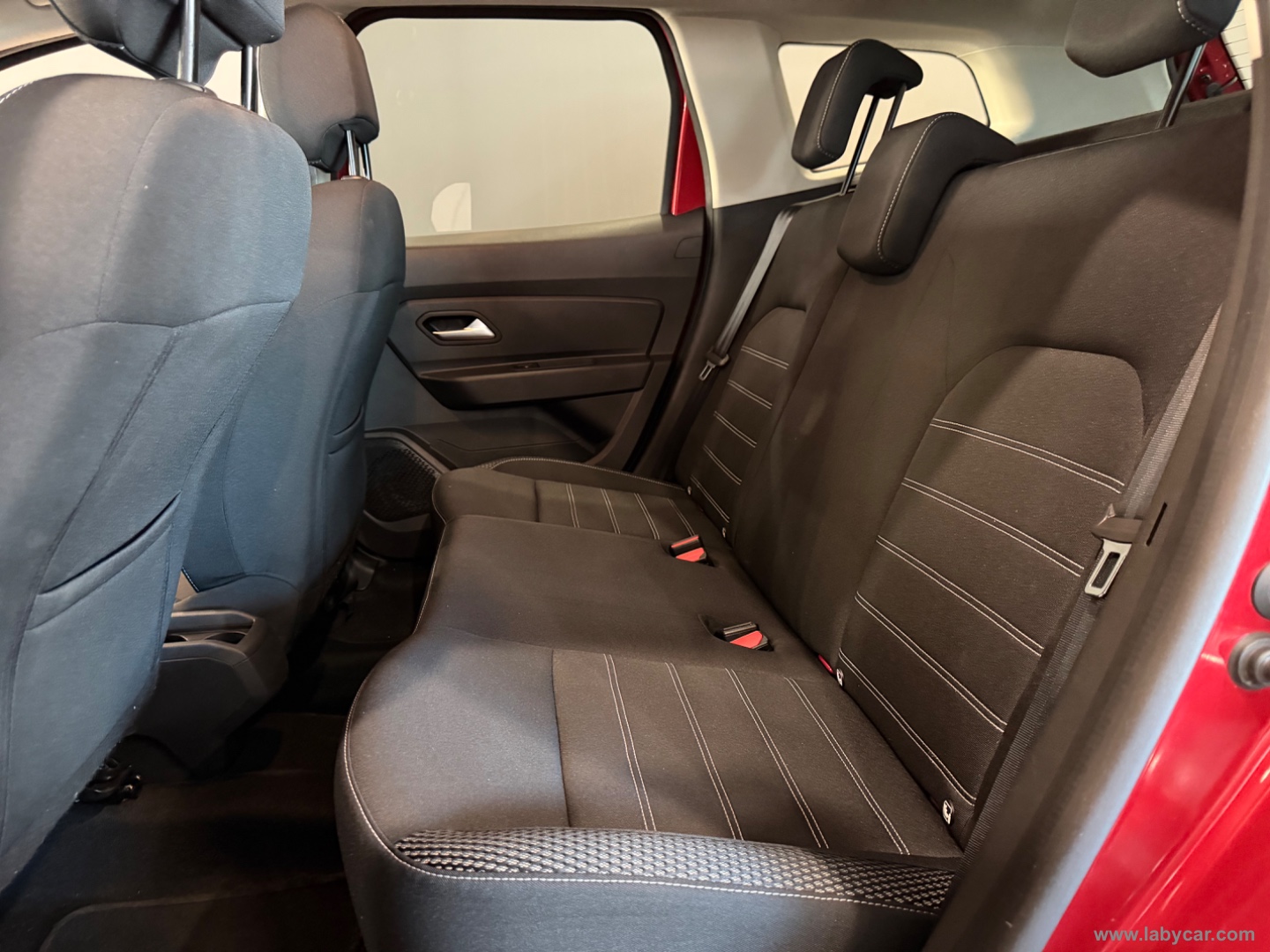 Duster 1.0 TCe 100CV ECO-G 4x2 Essential - immagine 7