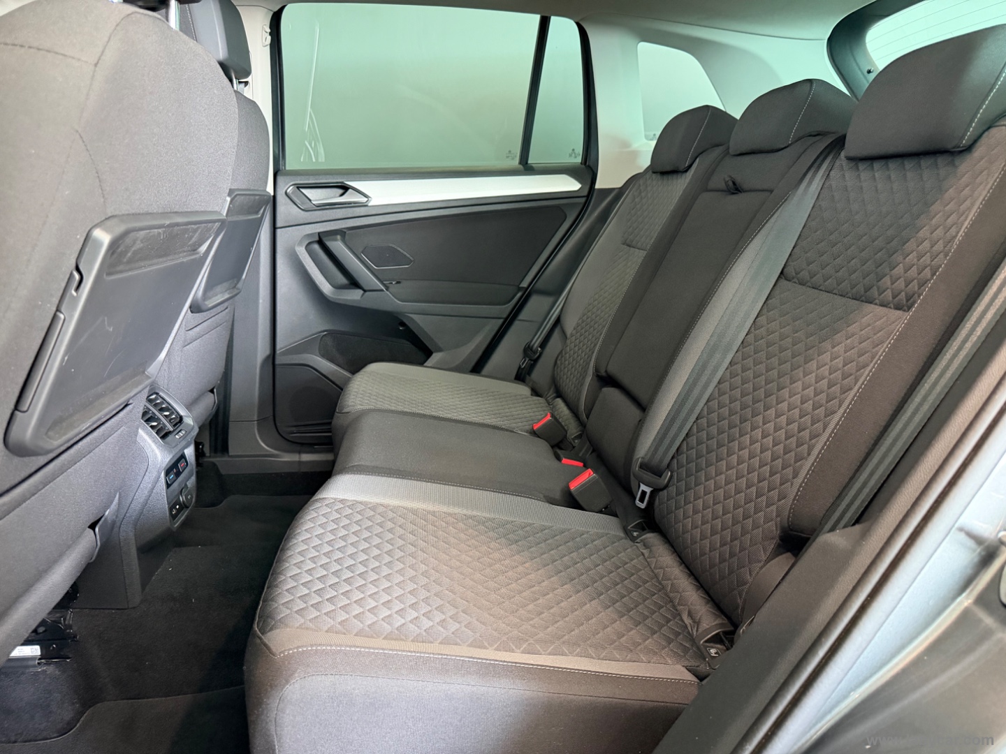 Tiguan 2.0 TDI DSG 4MOTION Business BMT - immagine 7