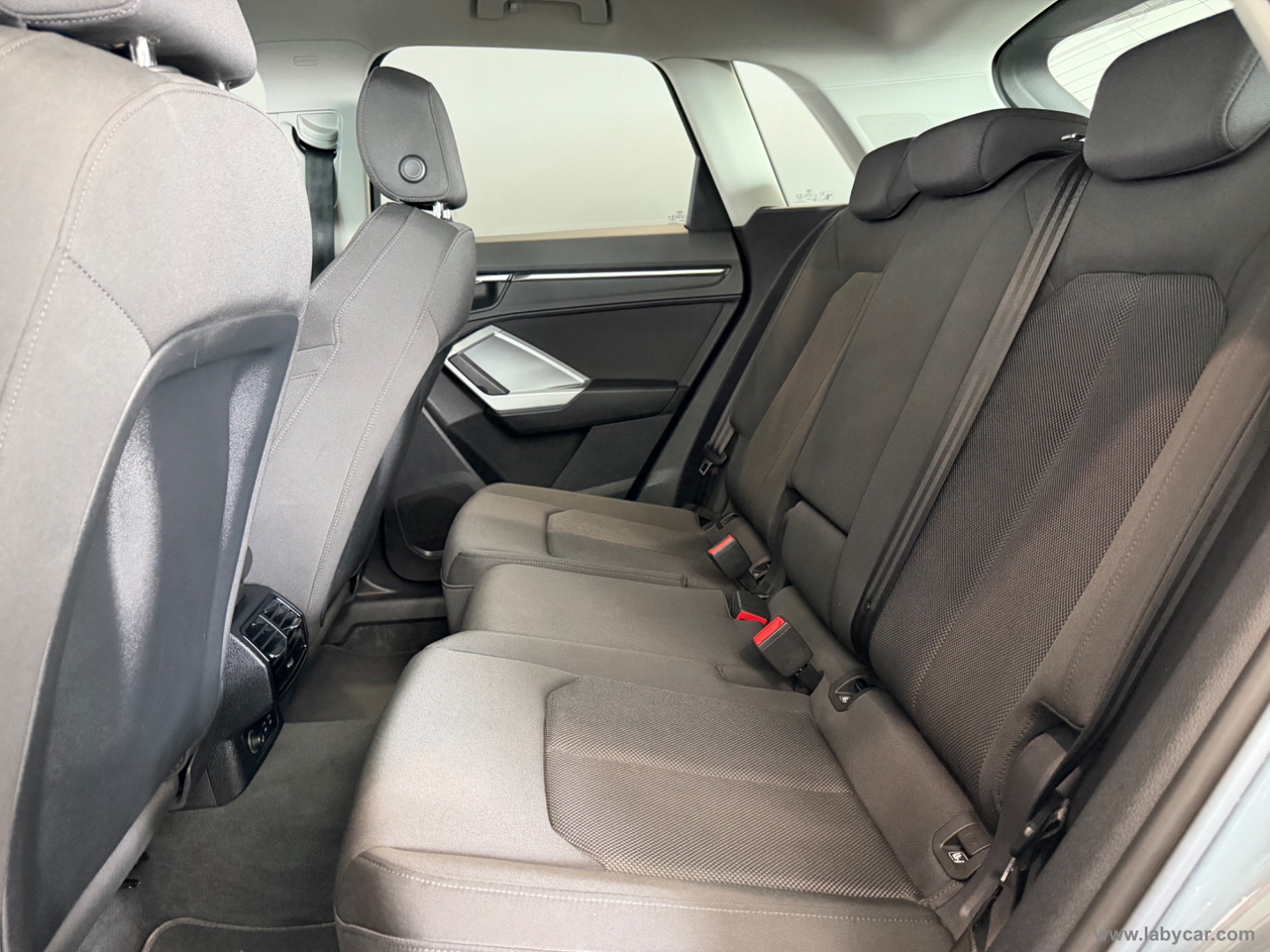 Q3 35 TDI S tronic Business Advanced - immagine 7