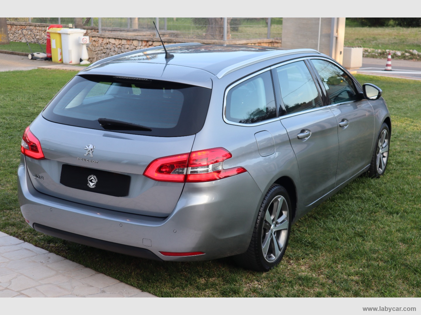 308 BlueHDi 130 S&S SW Allure - immagine 7