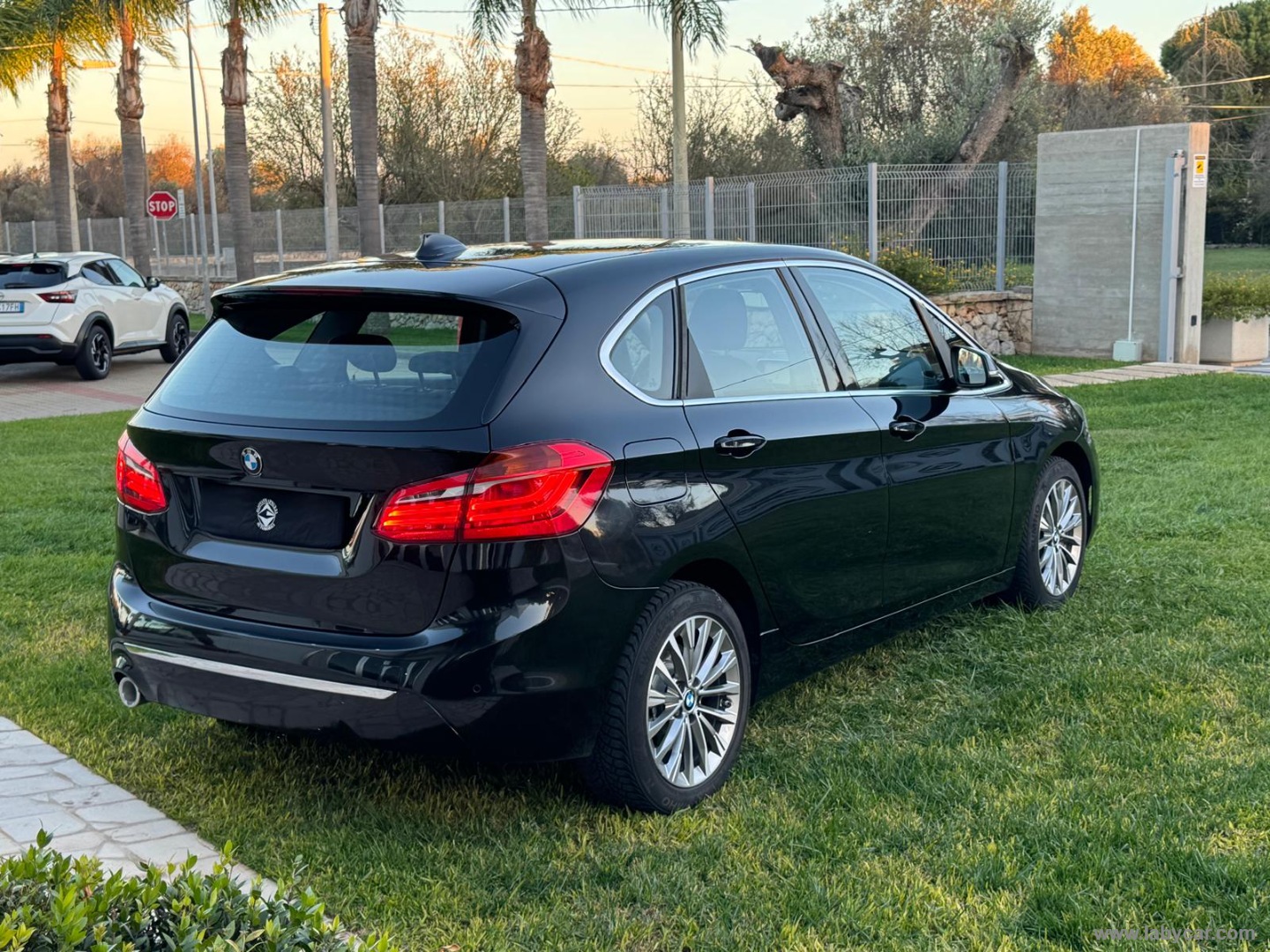 216d Active Tourer Luxury - immagine 7