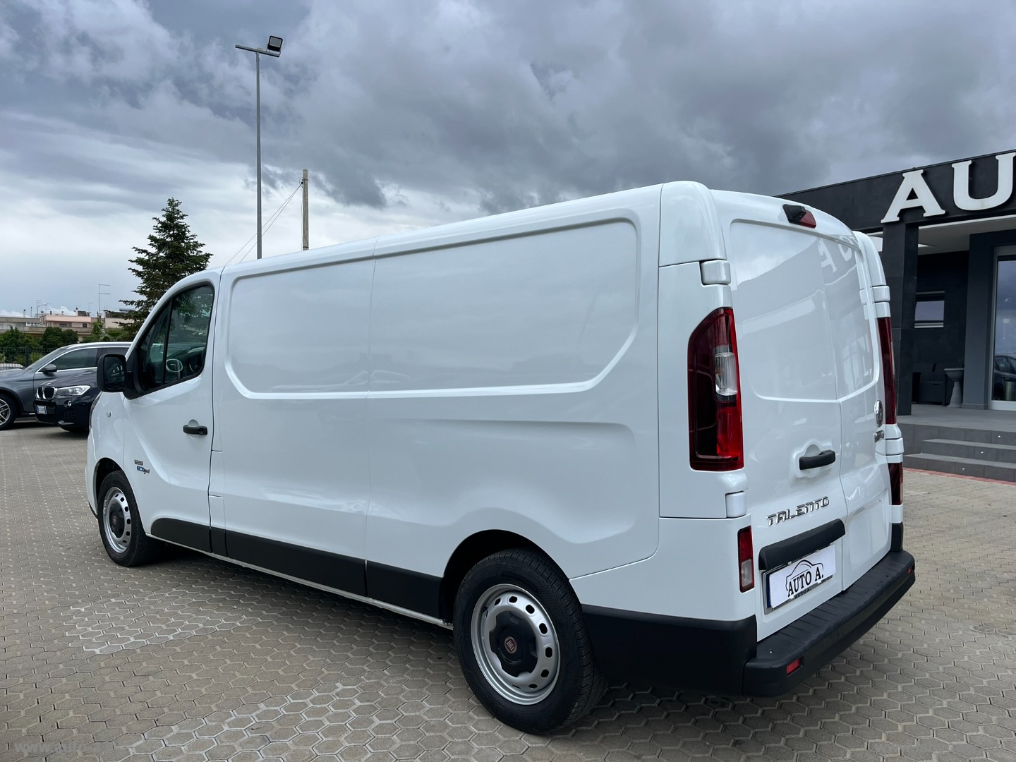 Talento 1.6TT MJT 125CV FURGONE COIBENTATO - immagine 7