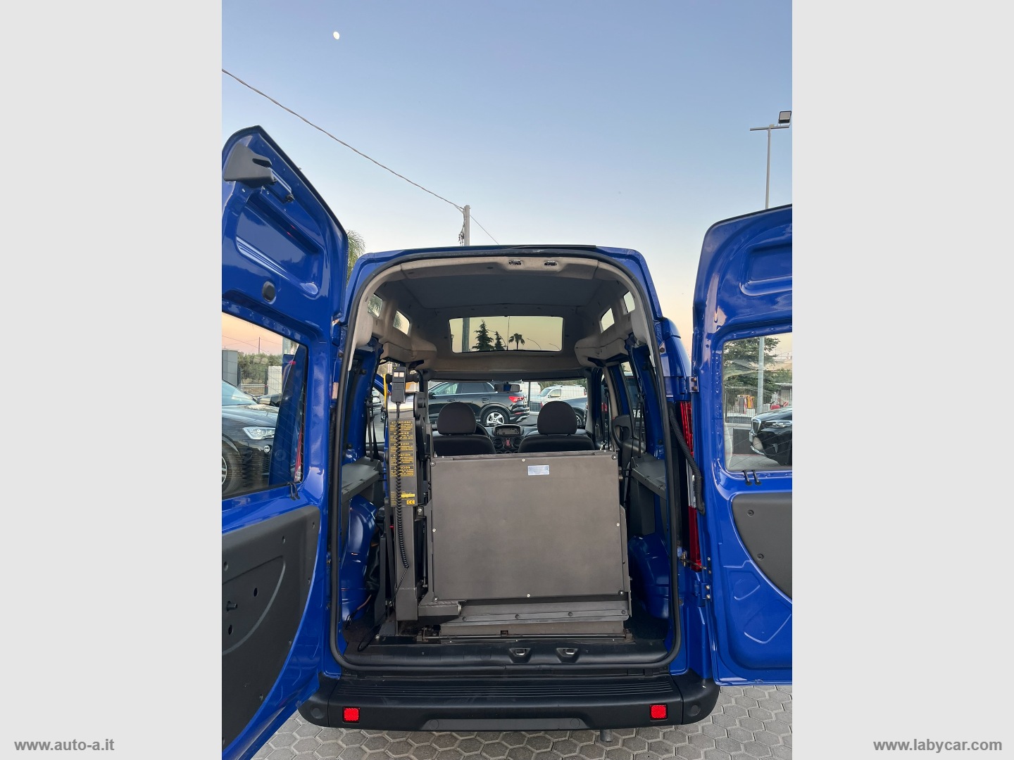 Doblò 1.4 DYNAMIC TRASPORTO DISABILI - immagine 7