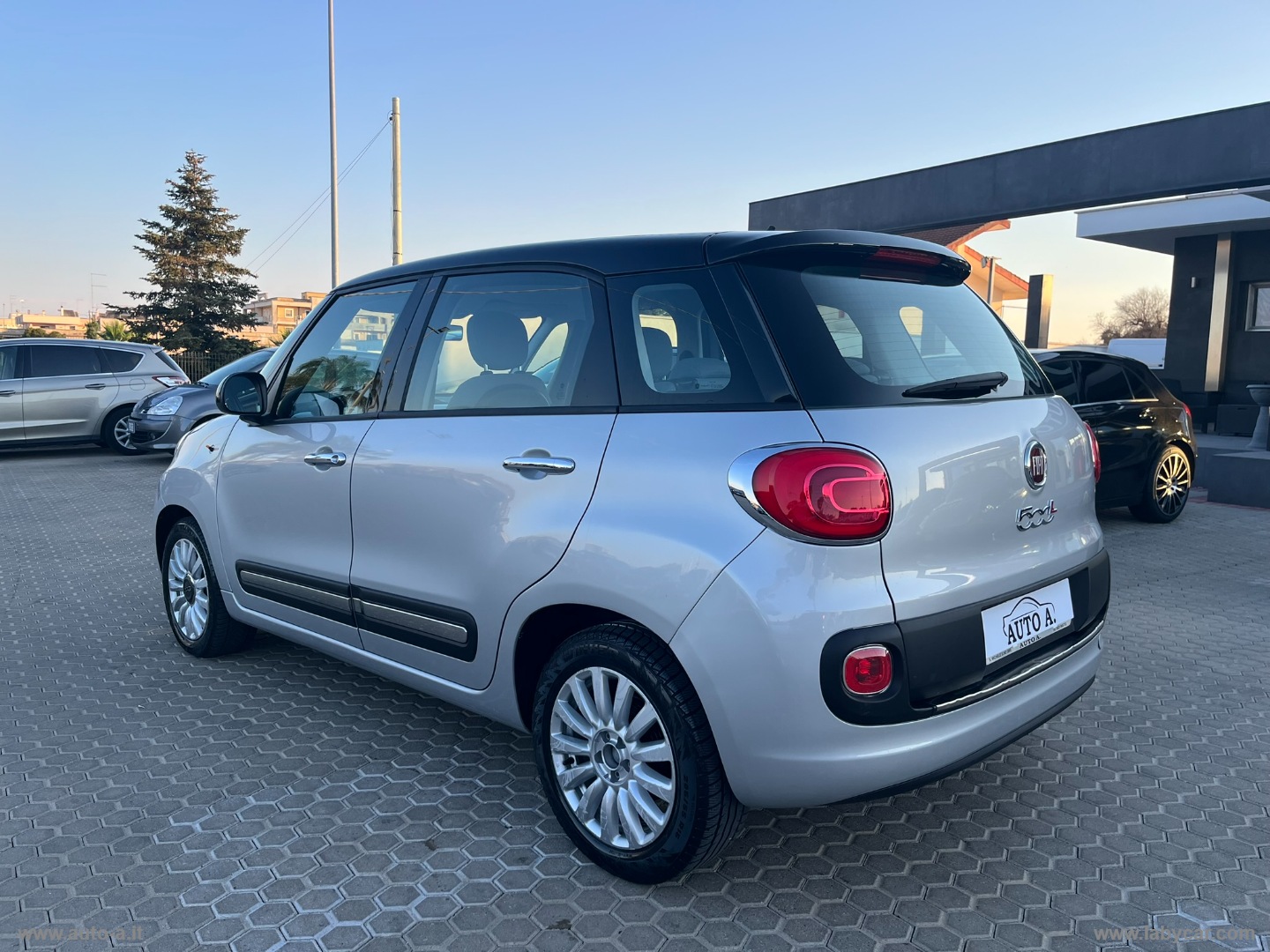 500L 1.4 95 CV Lounge - immagine 7