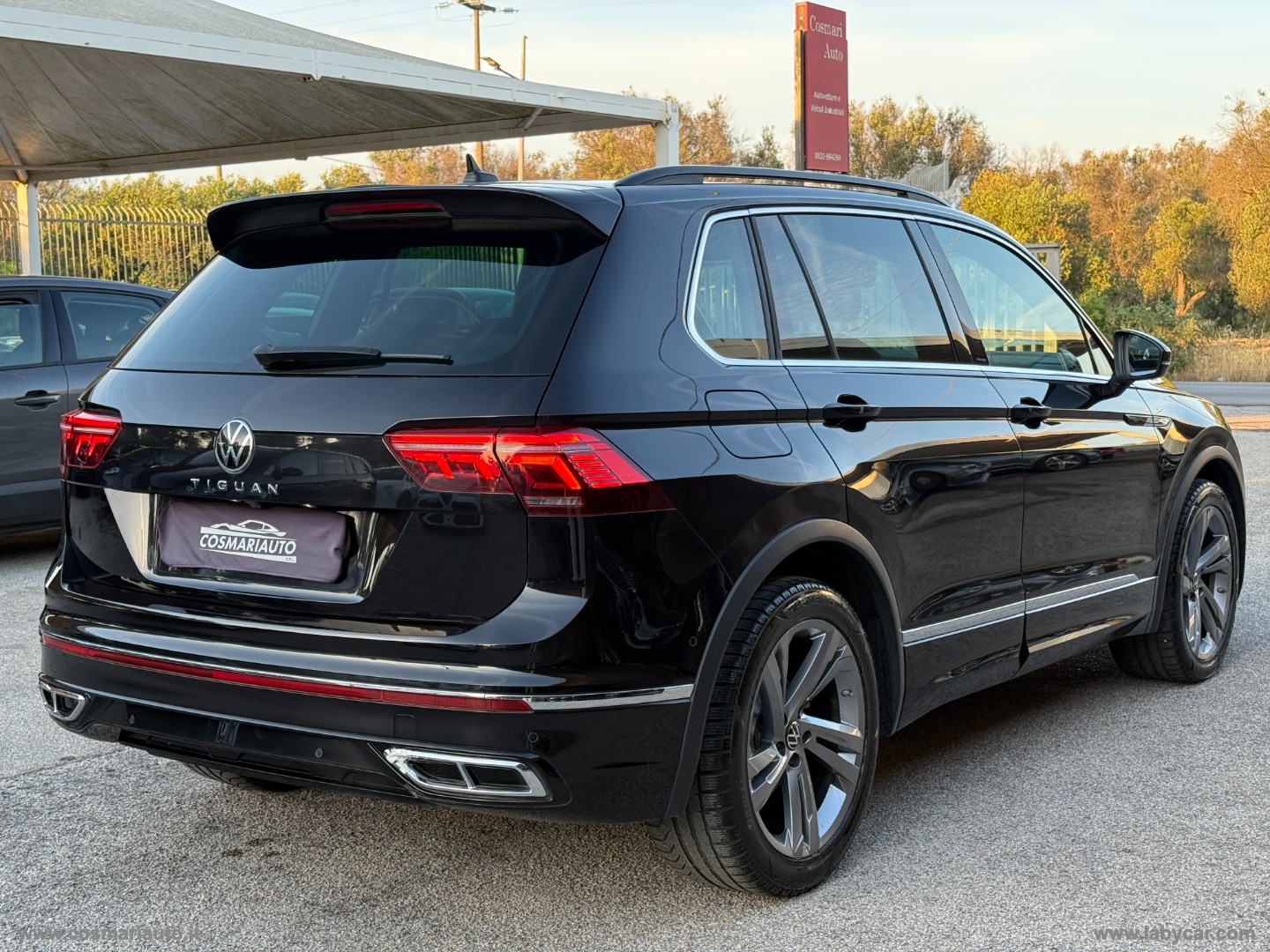 Tiguan 2.0 TDI 150CV DSG R-Line 2023 LUCI AMBIENTE - immagine 7