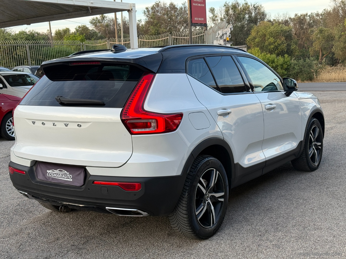 XC40 D3 AWD Geartronic R-design N1 TETTO/GANCIO - immagine 7