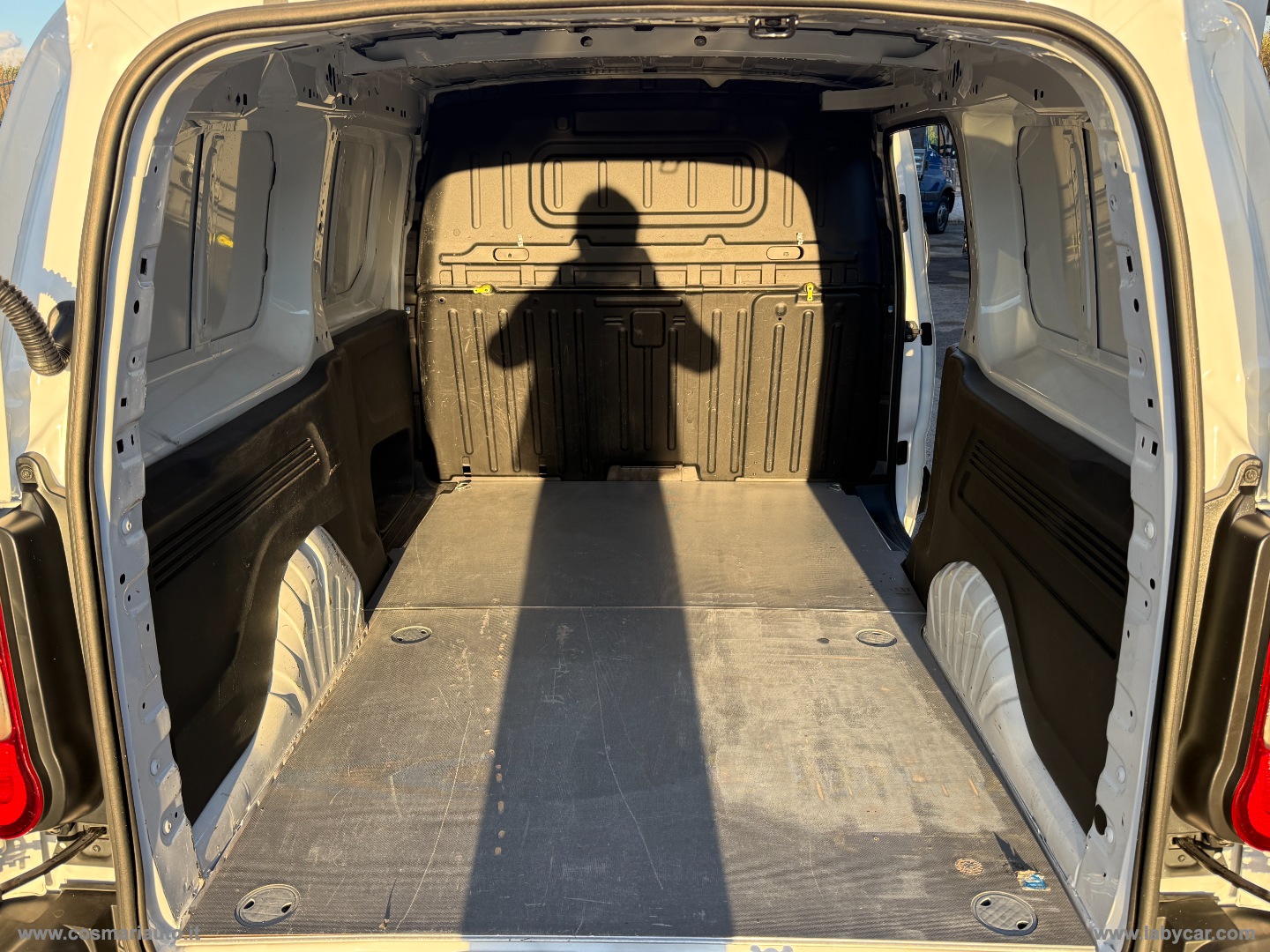 Partner BlueHDi 100 3 POSTI PASSO LUNGO TETTO BASSO - immagine 7