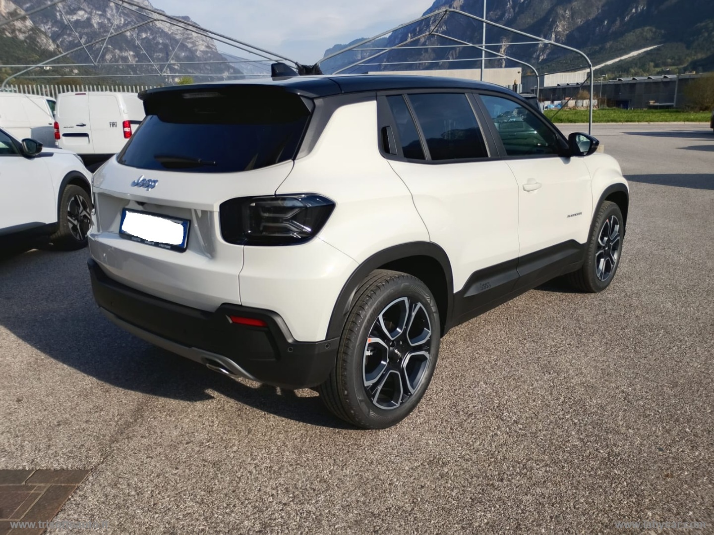 Avenger 1.2 Turbo 110CV MHEV Summit - immagine 7
