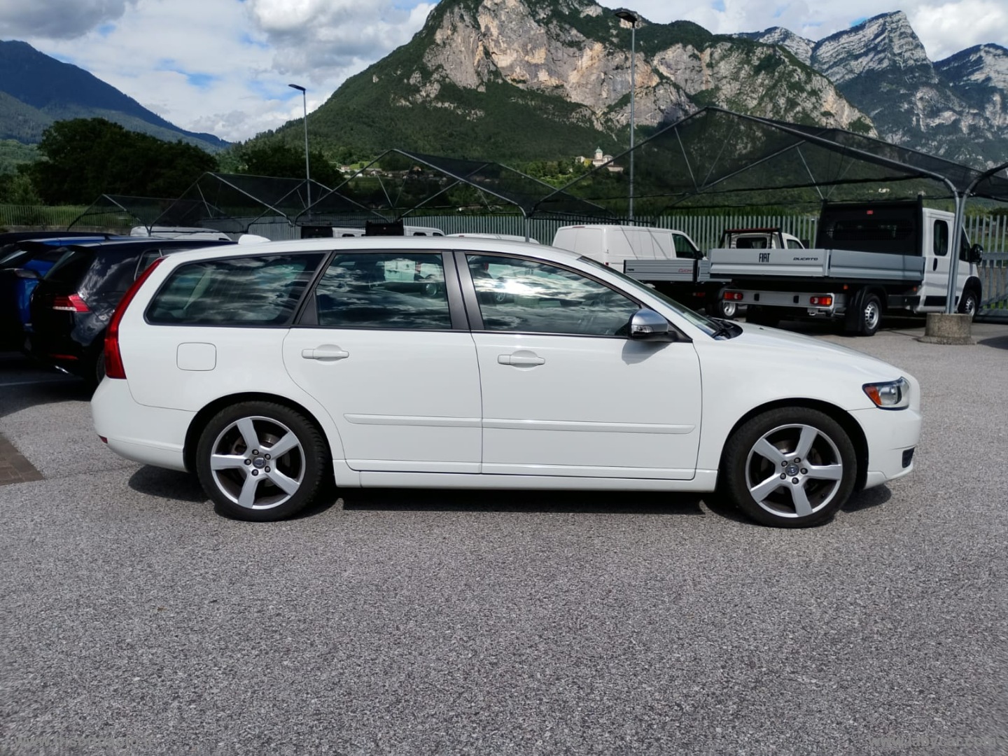 V50 1.6 114CV DRIVE R-design - immagine 7