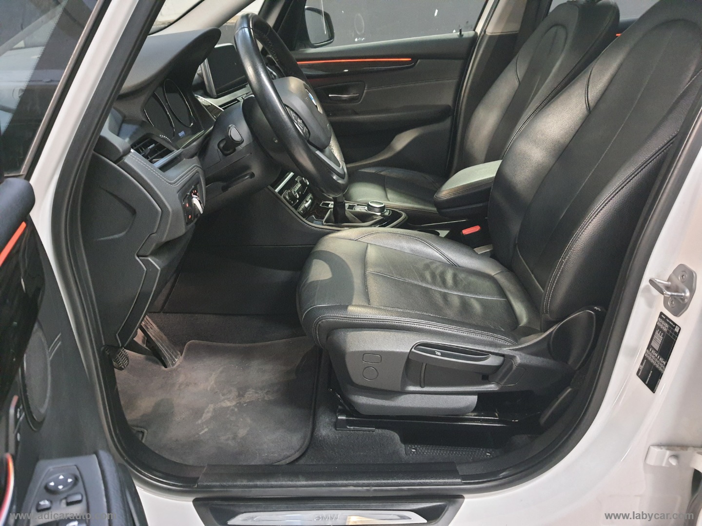 216d Active Tourer Luxury - immagine 7