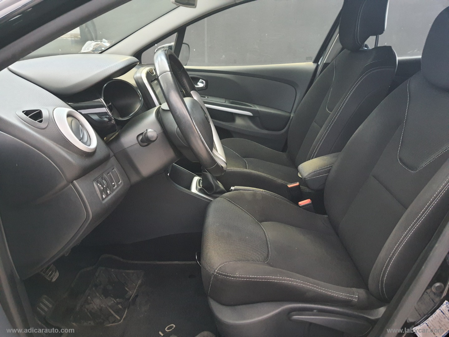 Clio 1.2 75 CV 5p. Duel - immagine 7