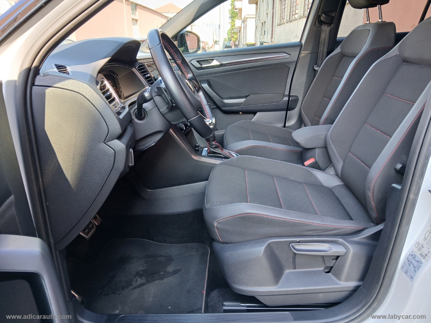 T-Roc 1.5 TSI ACT DSG R-Line - immagine 7