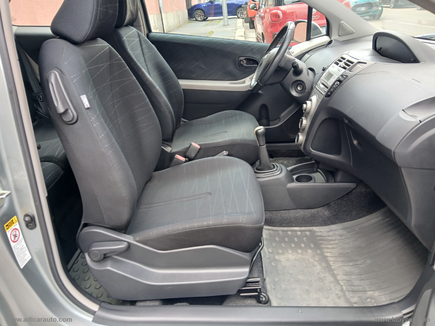 Yaris 1.0 3p. - immagine 7