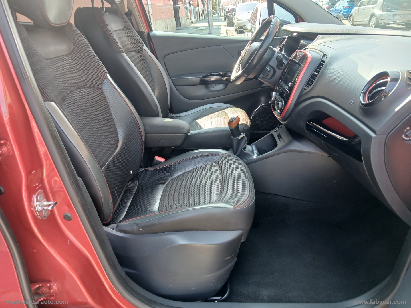 Captur 1.5 dCi 8V 90 CV S&S Proj. Runway - immagine 7