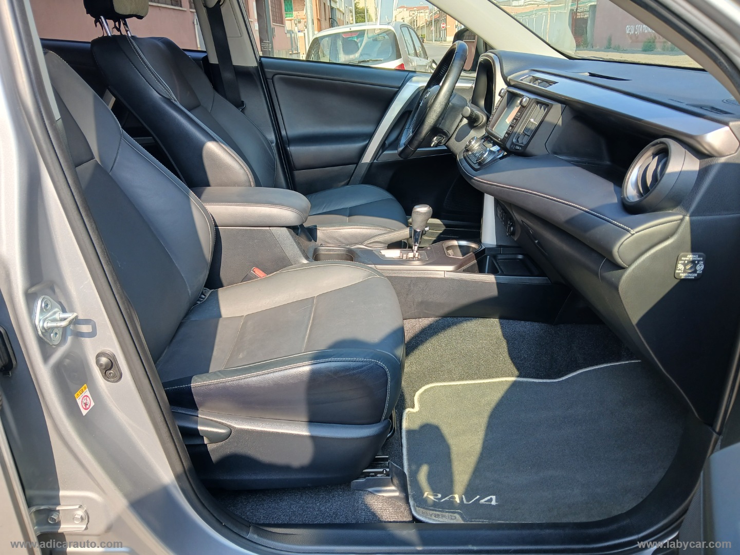 RAV4 2.5 Hybrid 2WD Lounge - immagine 7