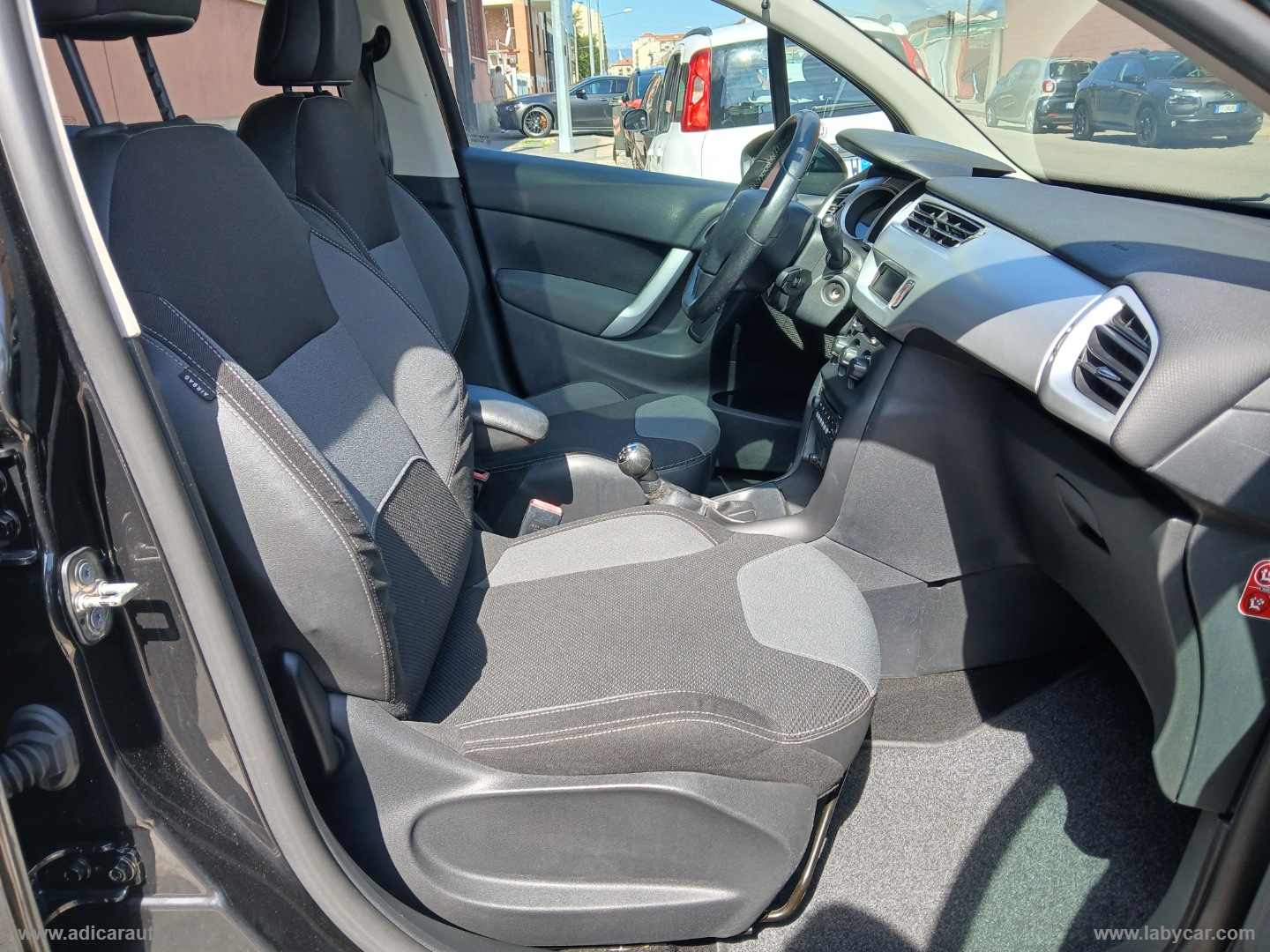 C3 1.1 60 CV Exclusive - immagine 7