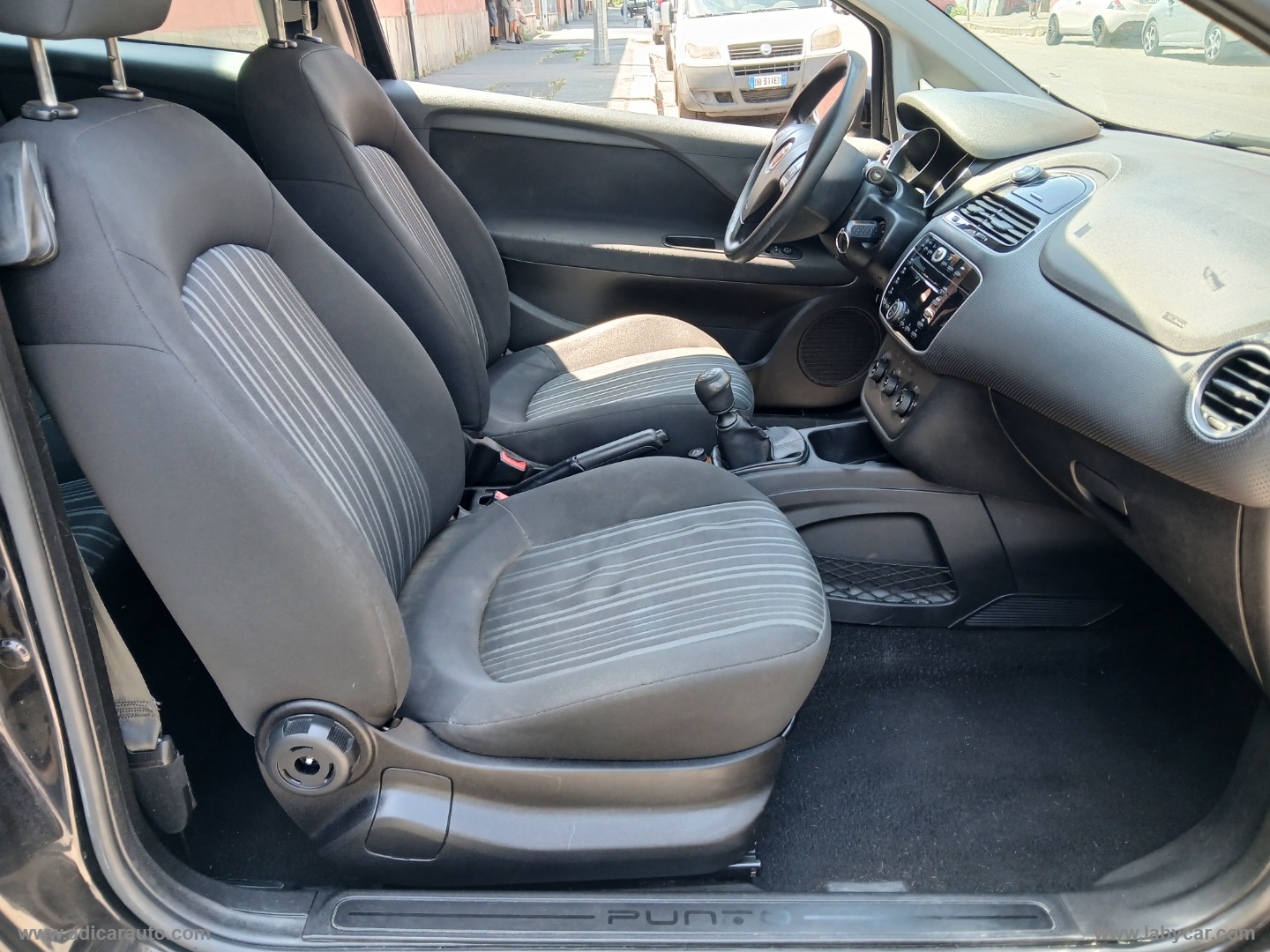 Punto 1.2 8V 3p. Lounge - immagine 7