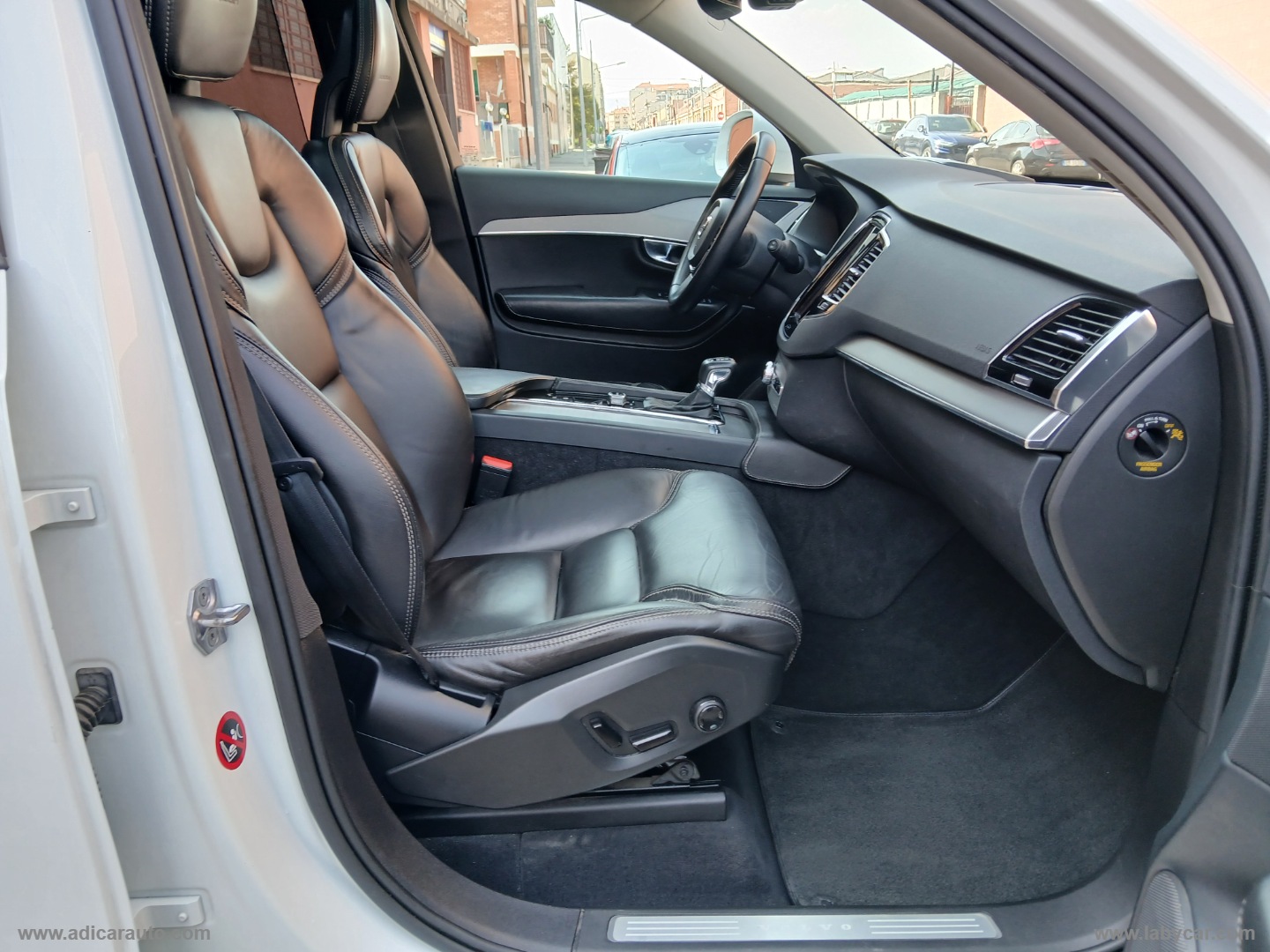 XC90 D5 AWD Geartr. 7 posti Inscription - immagine 7