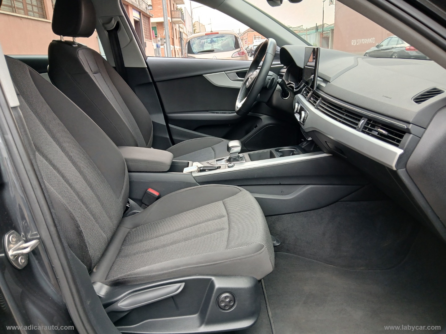 A4 Avant 30 TDI/136CV S tr. Business Adv - immagine 7