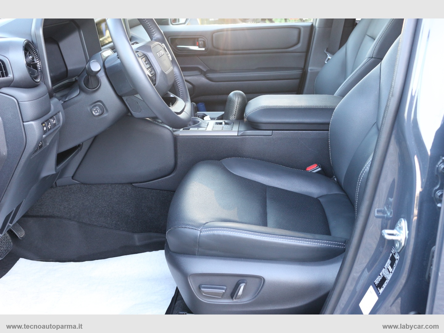 Land Cruiser 2.8 D4D A/T AWD Adventure - immagine 7