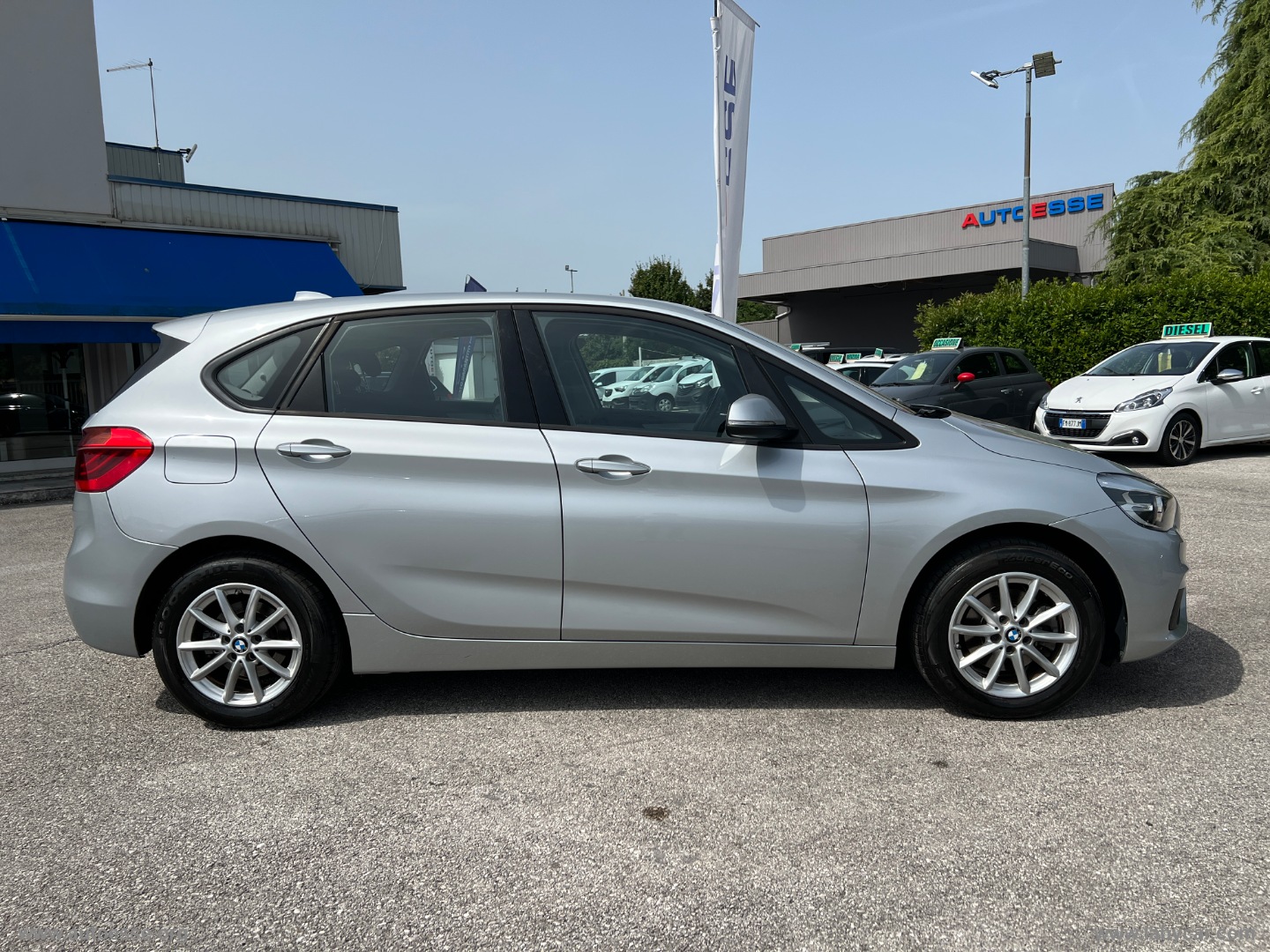 218d Active Tourer Advantage AUT. - immagine 7