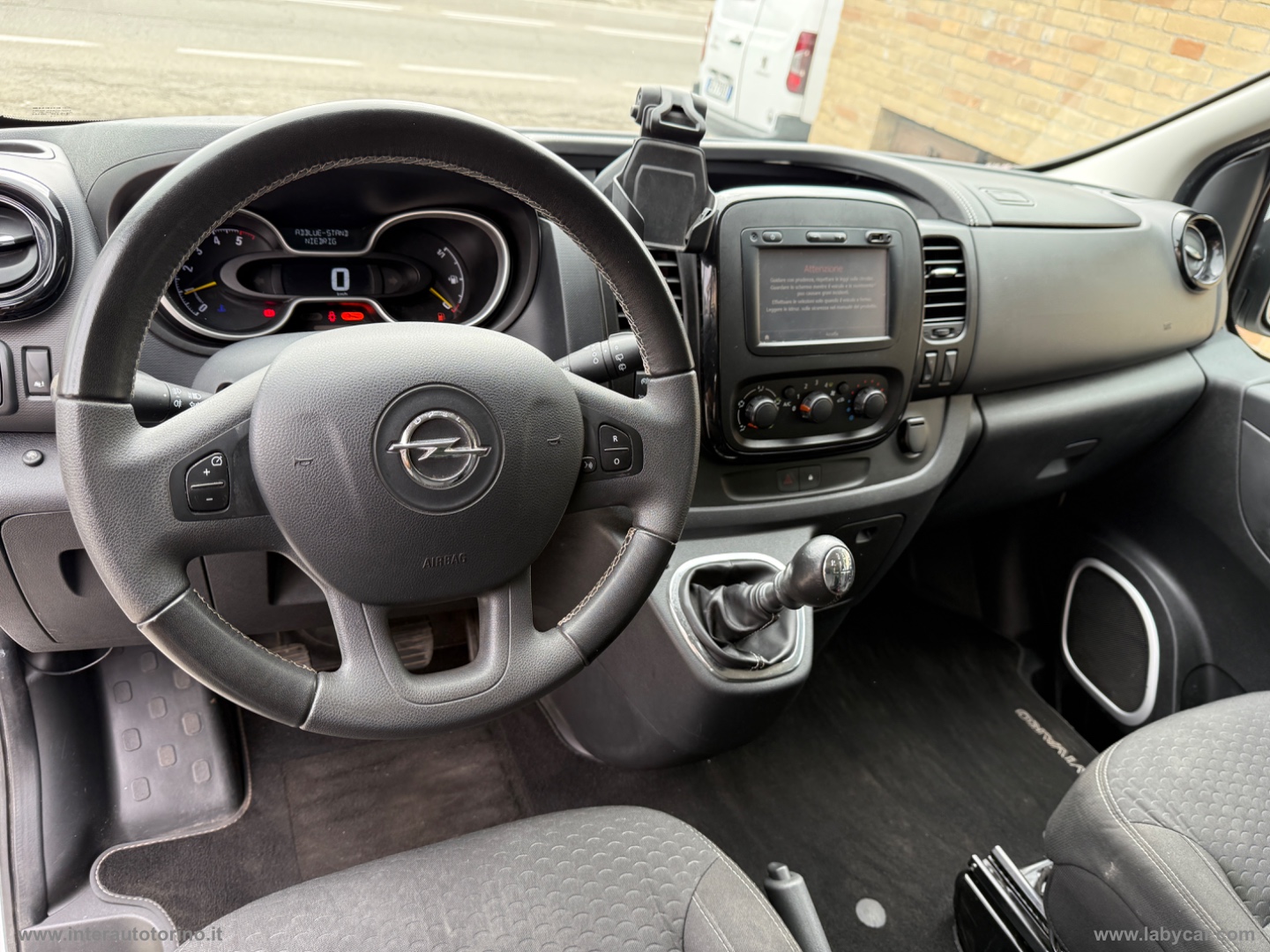Vivaro 29 1.6 BiT.145 EcoF. PC-TN PASSO LUNGO - immagine 7