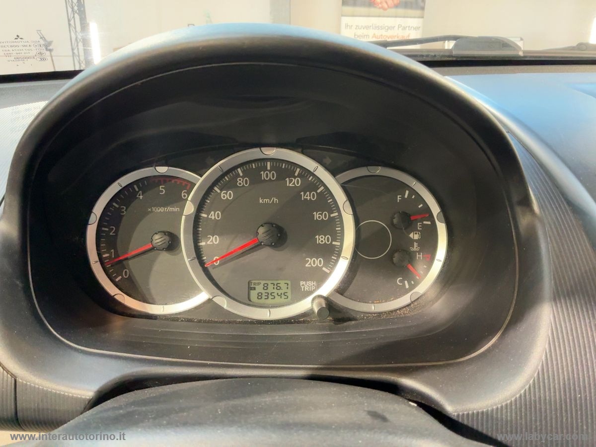 L200 2.5 DI-D/136CV Club Cab Invite - immagine 7