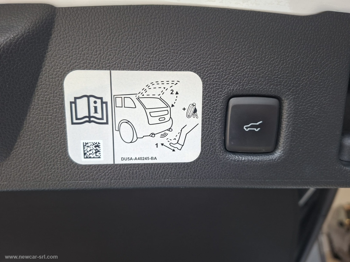 Kuga 2.5 Plug In Hyb. 225CV CVT 2WD ST-L - immagine 7