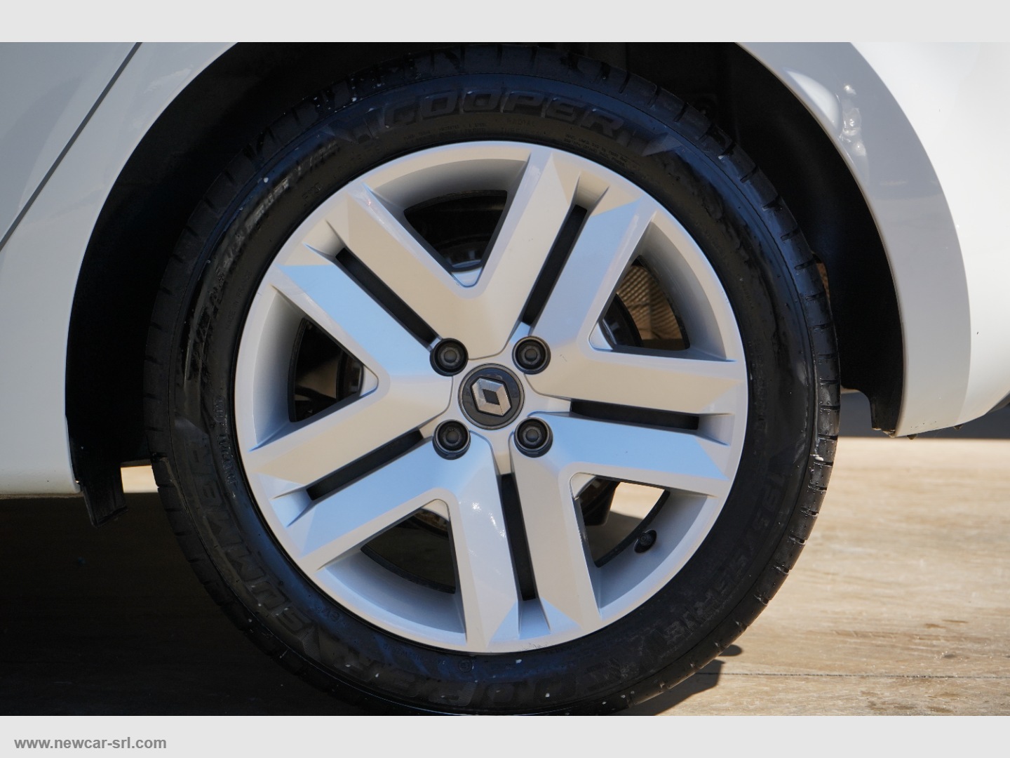 Clio Blue dCi 8V 100 CV 5p. Business - immagine 7