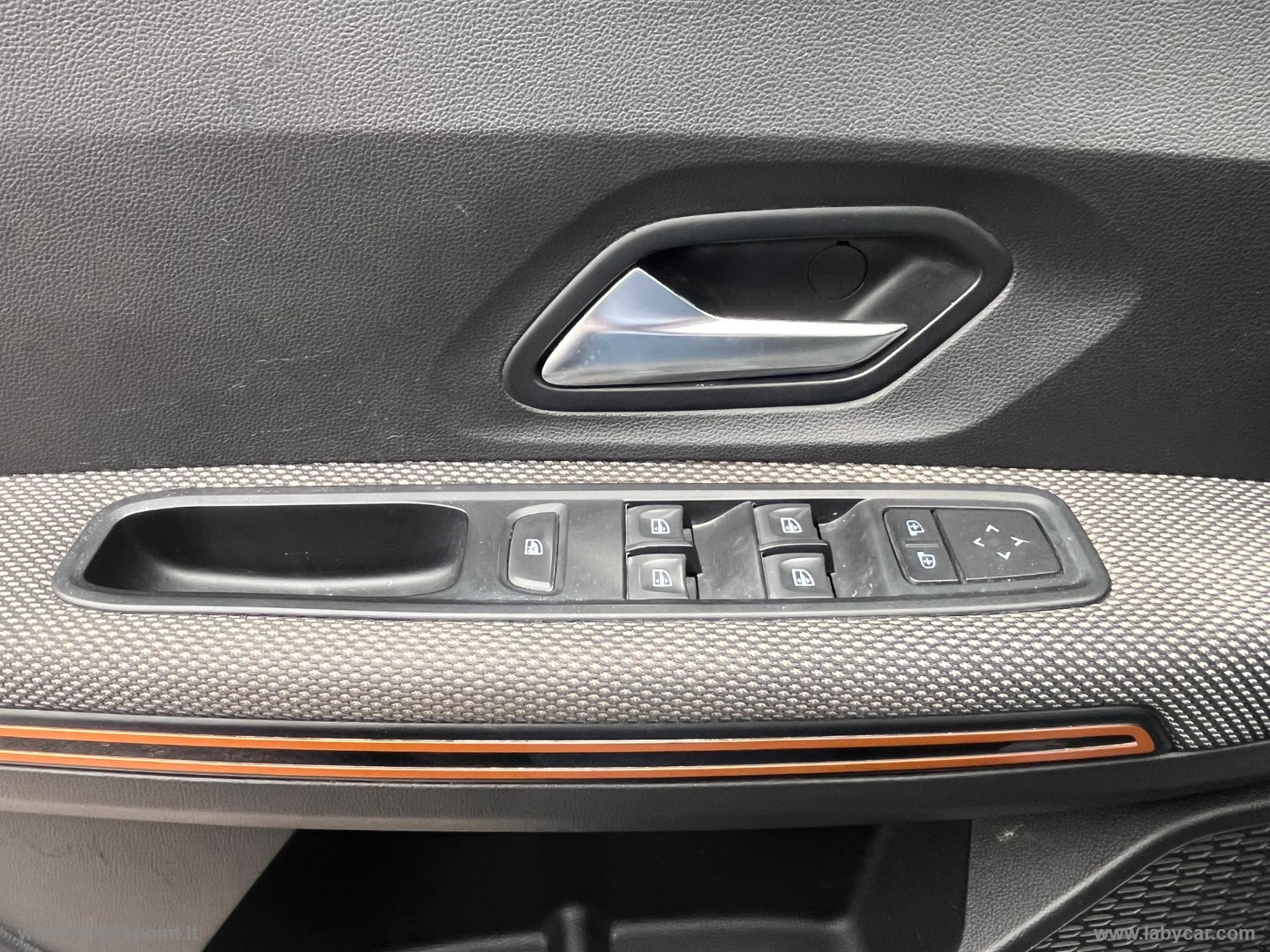 Sandero Stepway 1.0 TCe ECO-G Comfort - immagine 7