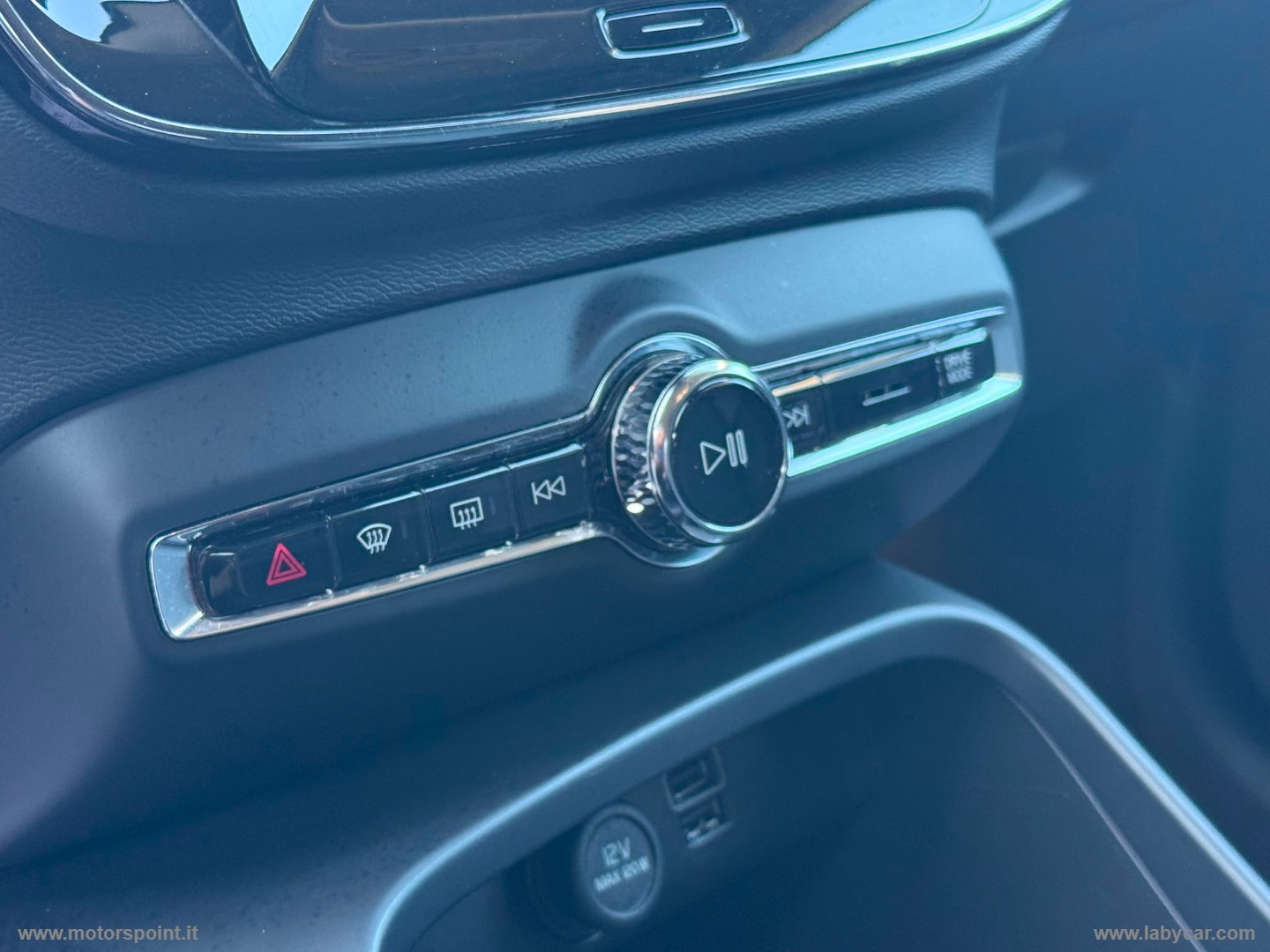 XC40 T2 Geartronic Momentum Pro - immagine 7