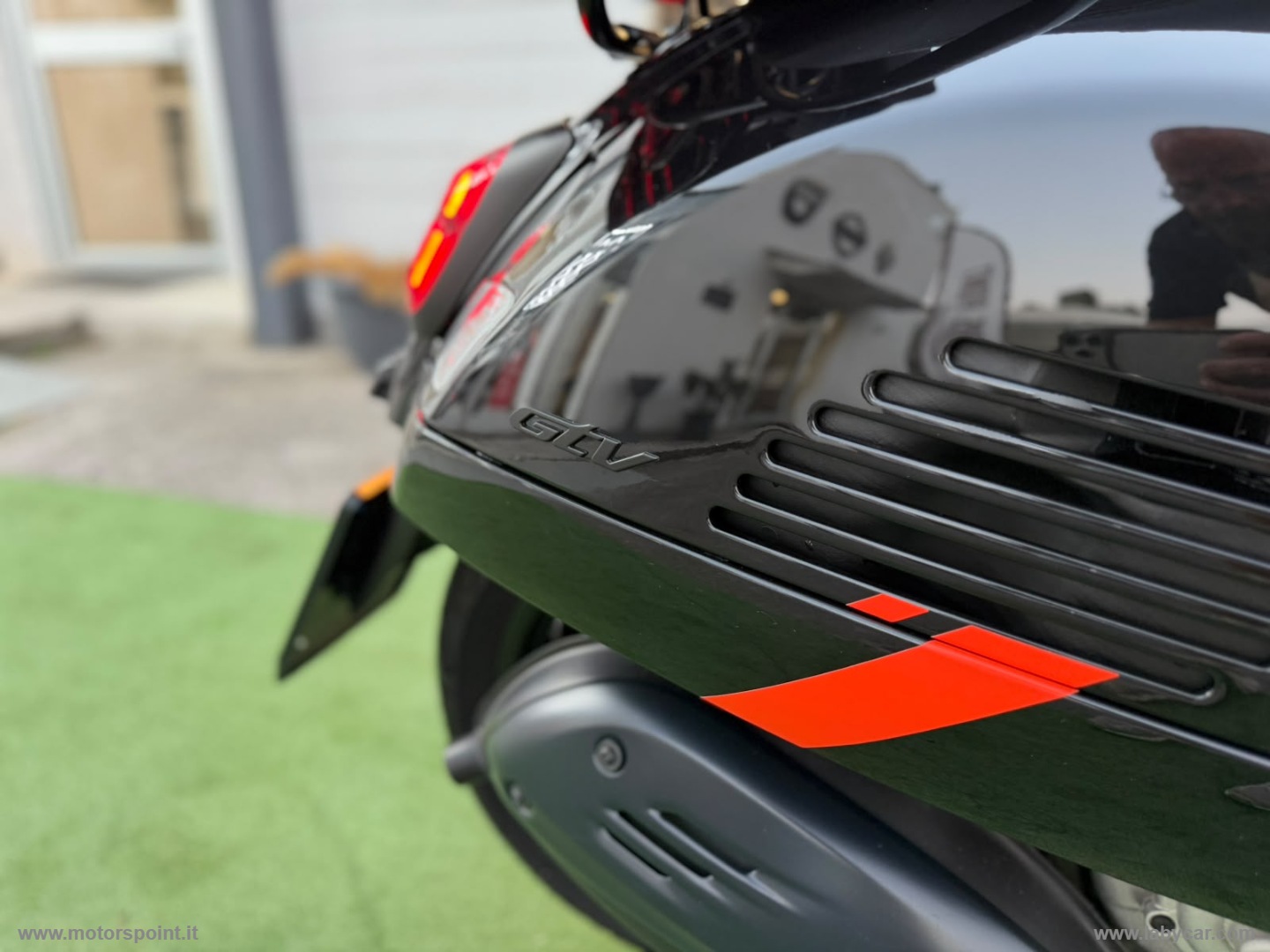 Vespa 300 GTV - immagine 7