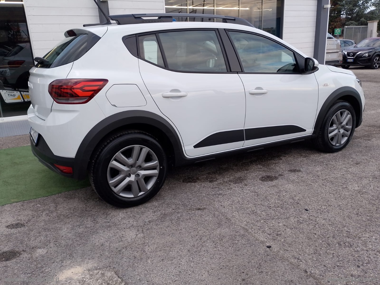 Sandero Stepway 1.0 TCe ECO-G Expression SOLO 20.000 KM - immagine 7