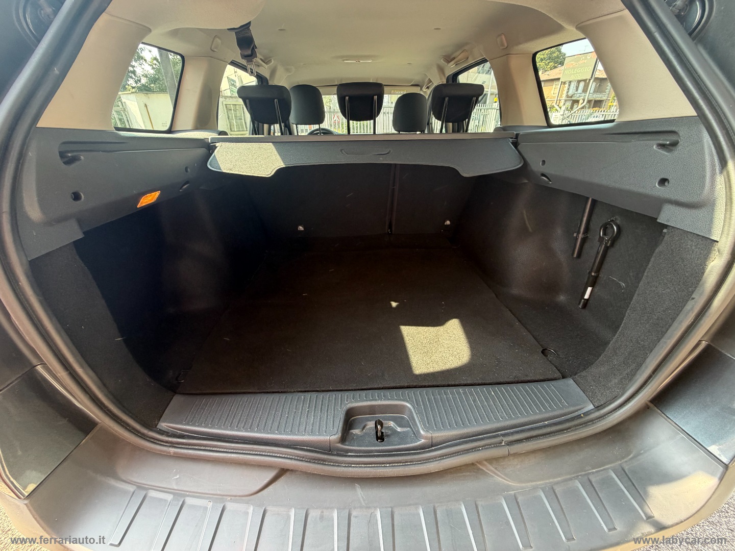 Logan MCV Stepway 1.0TCe 12V 100CV ECO-G SOLO 36000 KM!! - immagine 7
