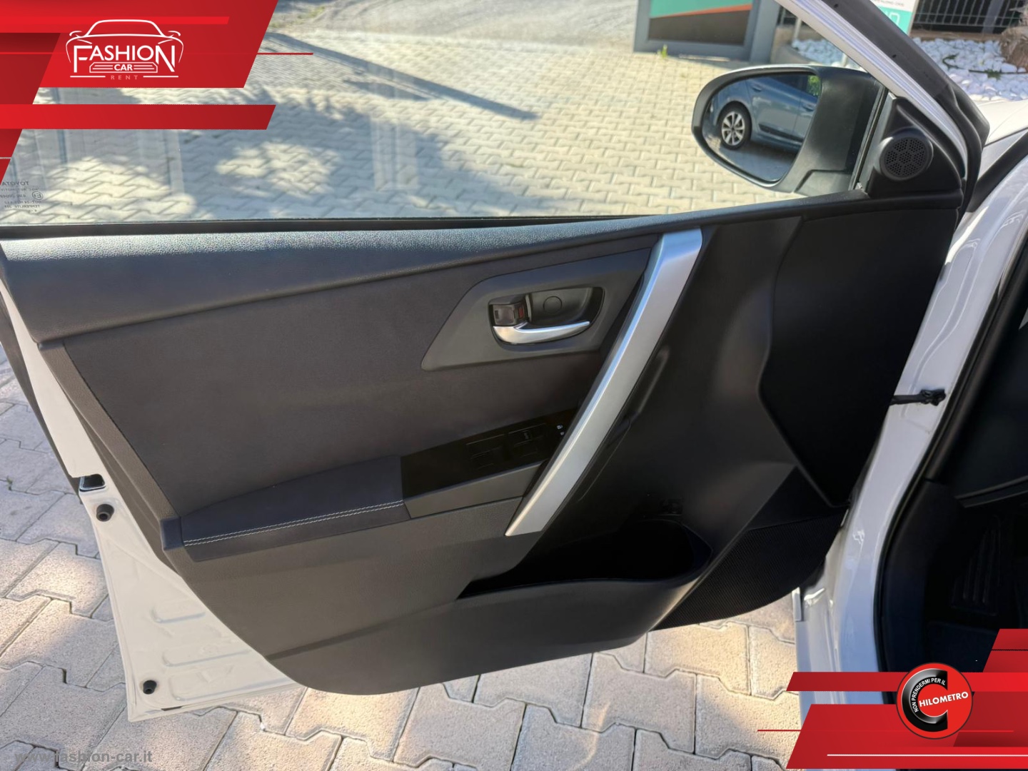 Auris TS 1.8 Hybrid Lounge - immagine 7