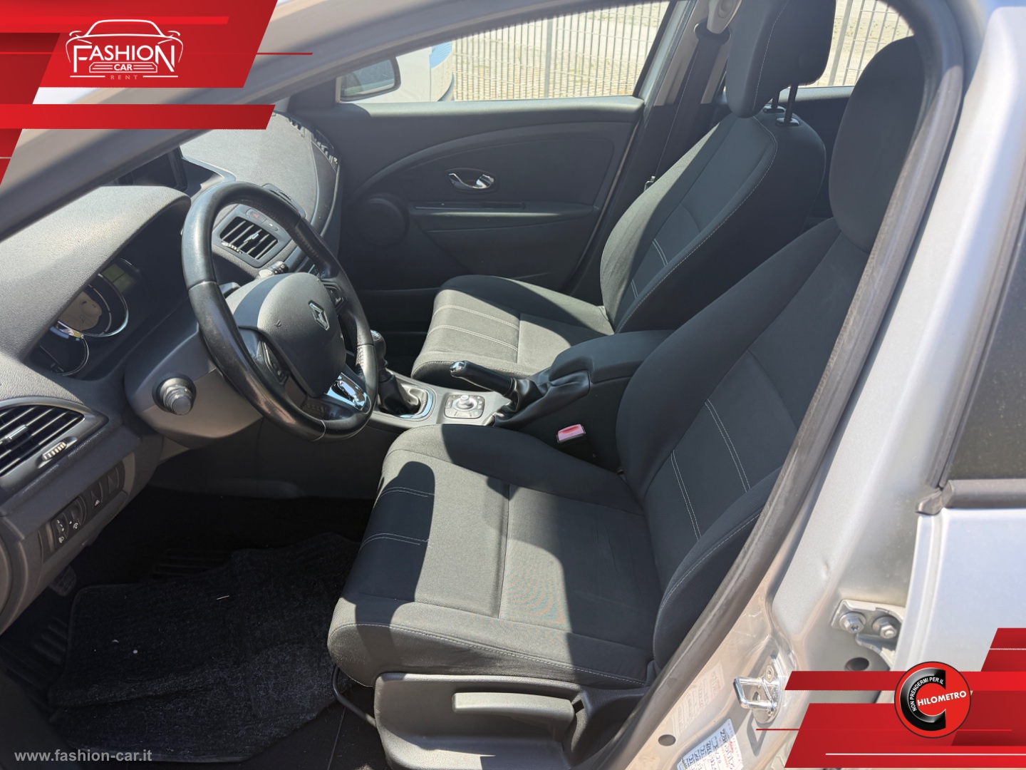 Mégane 1.5 dCi 110 CV SporTour Limited - immagine 7