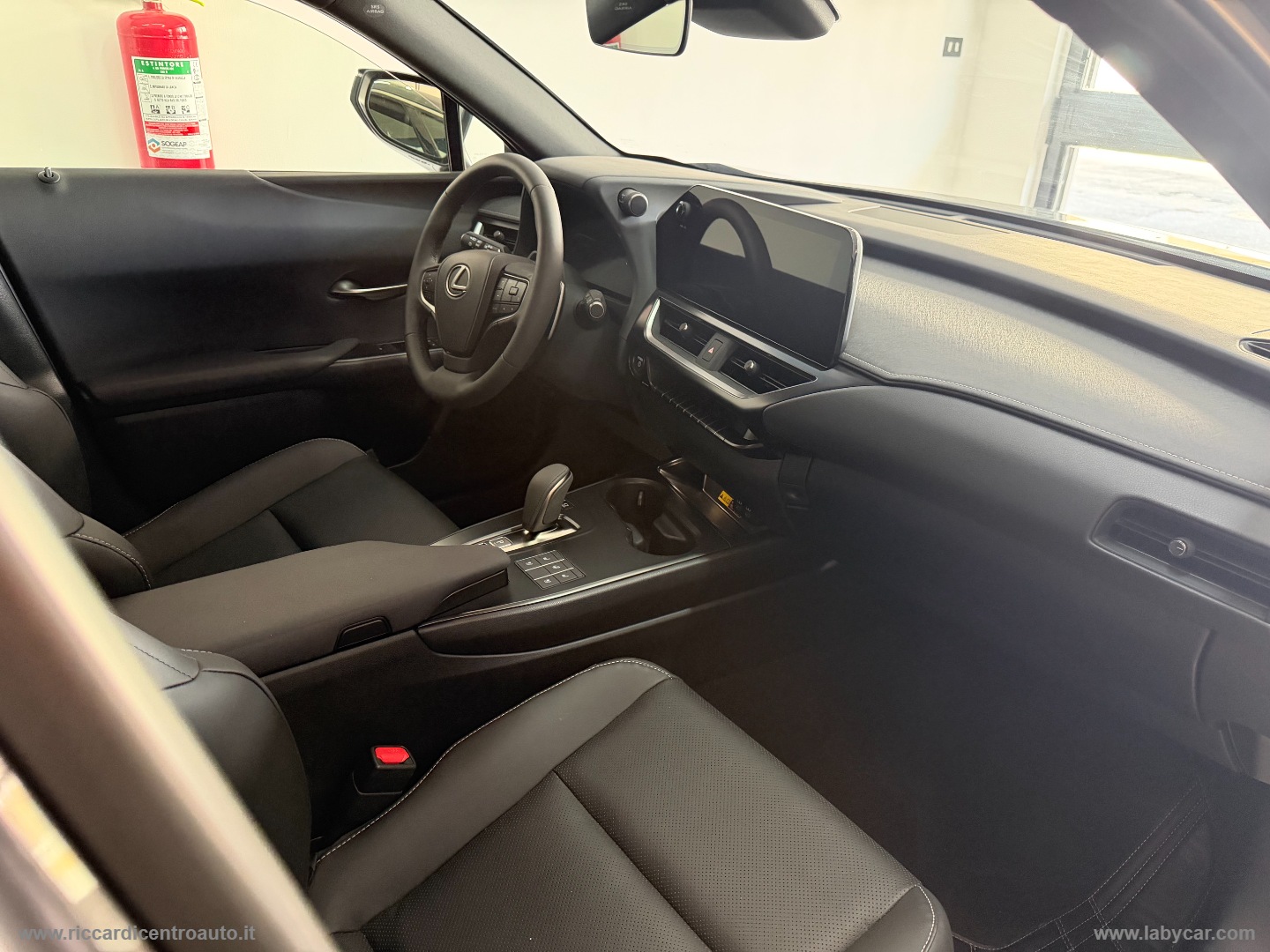 UX 300e Luxury - immagine 7